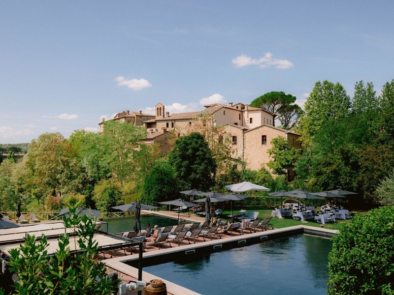 Castel Monastero Borgo Monastero & La Selva 7