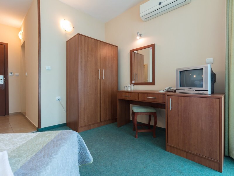 Hotel L&B 24
