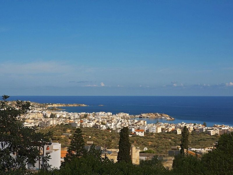 Sundance Apartments & Suites 8