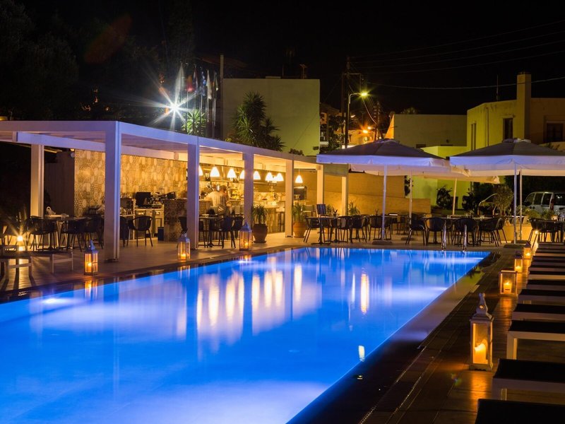 Sundance Apartments & Suites 9