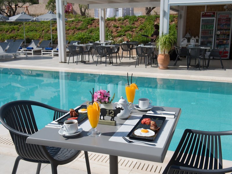 Sundance Apartments & Suites 15