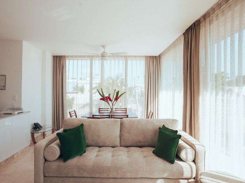 Antera Hotel & Residences 37