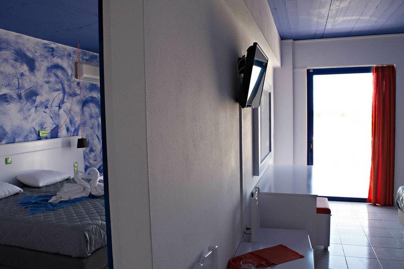Bouradanis Village Hotel 8