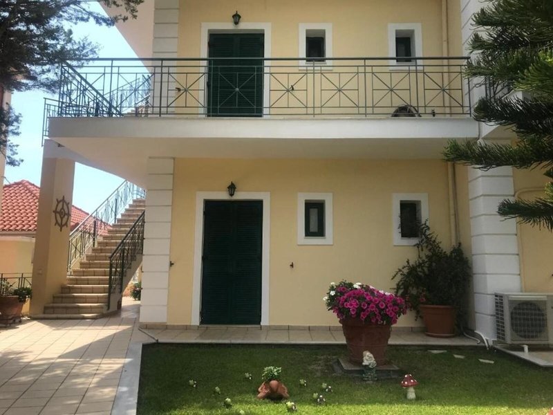 Naftilos Studios 1