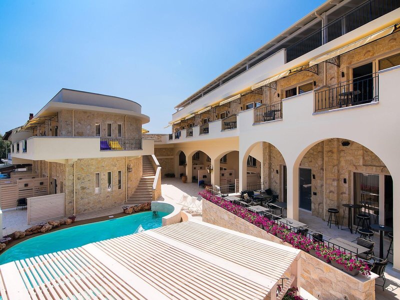 Neikos Mediterraneo 10