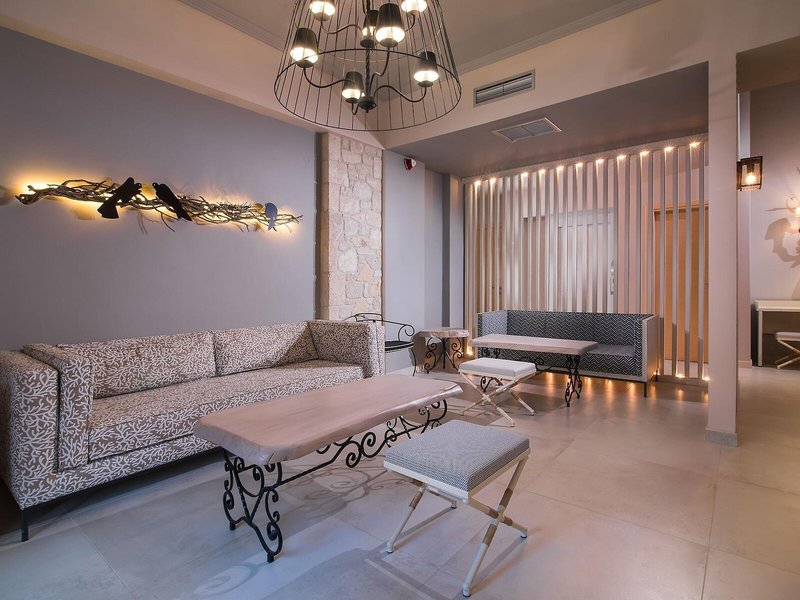 Neikos Mediterraneo 16