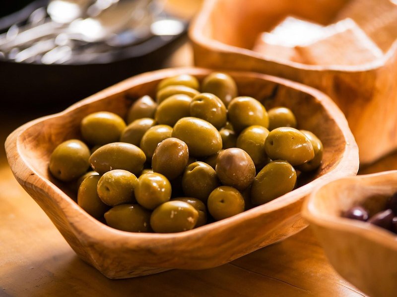 Neikos Mediterraneo 24