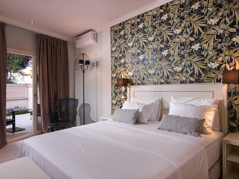 Neikos Mediterraneo 33