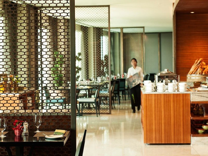 Crowne Plaza Dubai Festival City 8