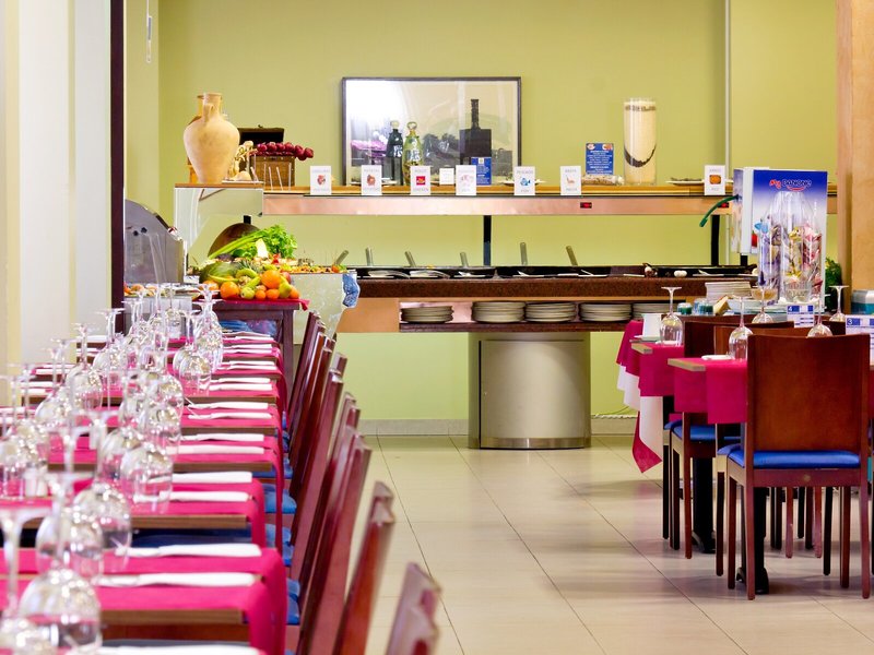 Bahia Aparthotel 15