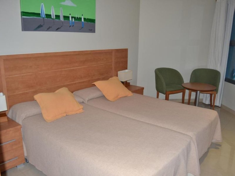 Bahia Aparthotel 35