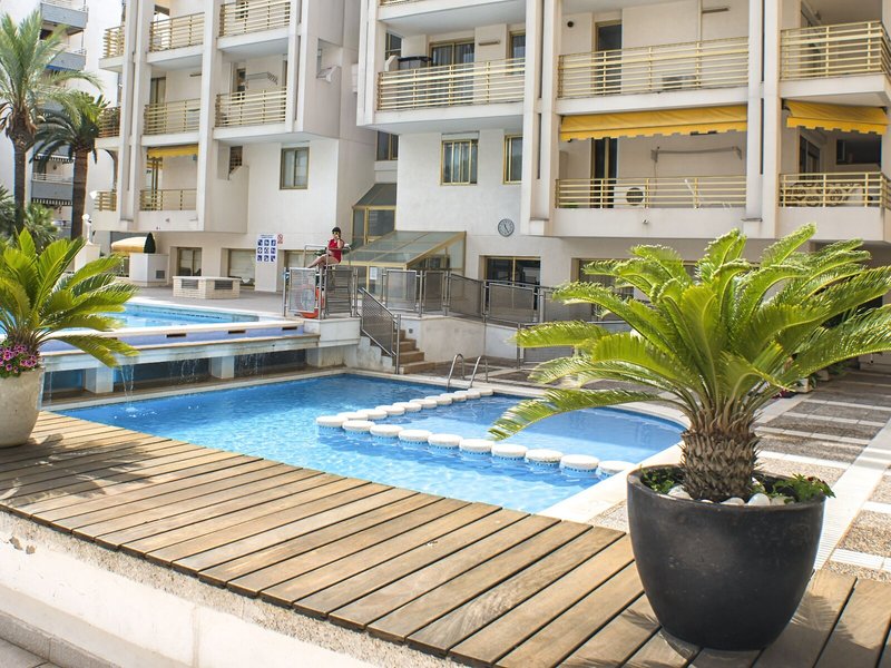 Ona Suites Salou 9