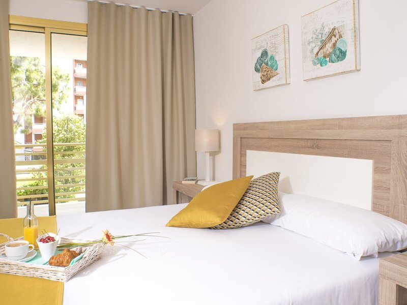 Ona Suites Salou 19