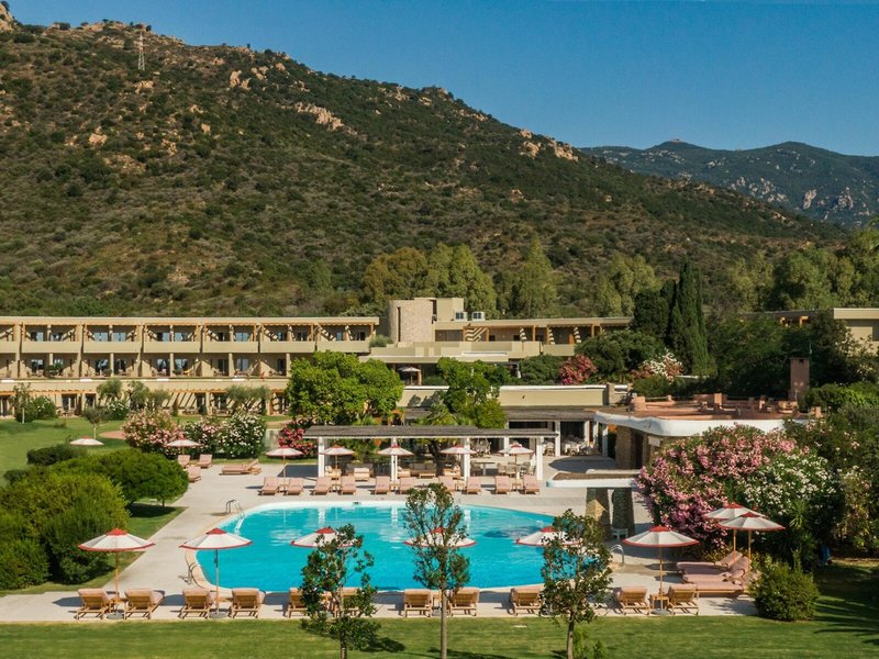 Is Molas Resort 4