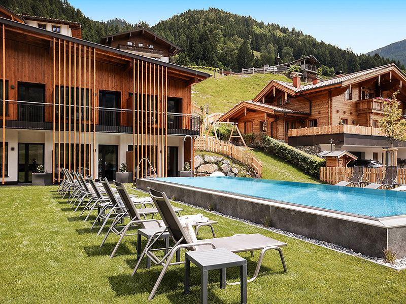 Hotel & Chalet Dorfer 2