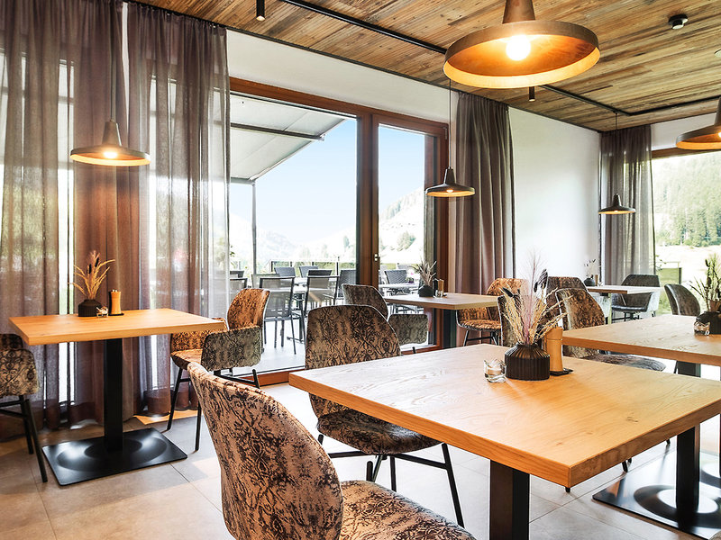 Hotel & Chalet Dorfer 9