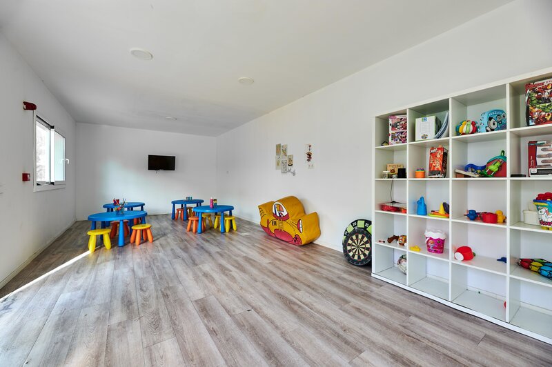 AluaSun Continental Park 46