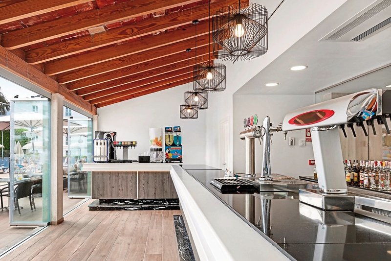 AluaSun Continental Park 12