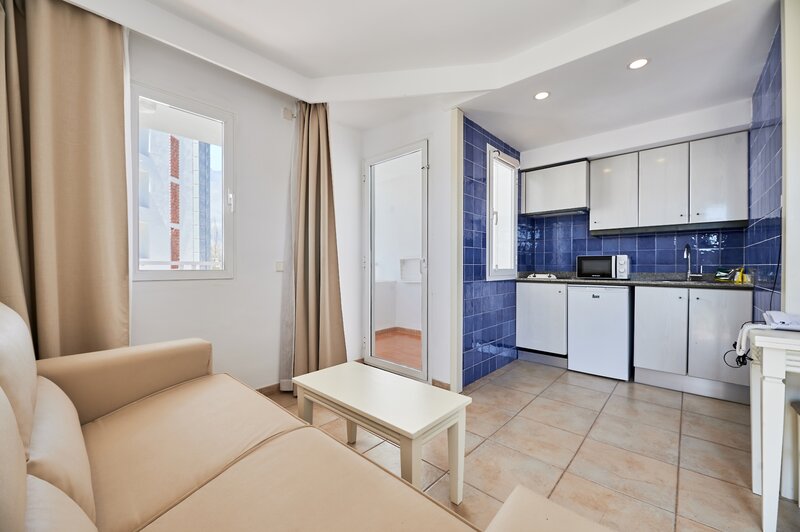 AluaSun Continental Park 8