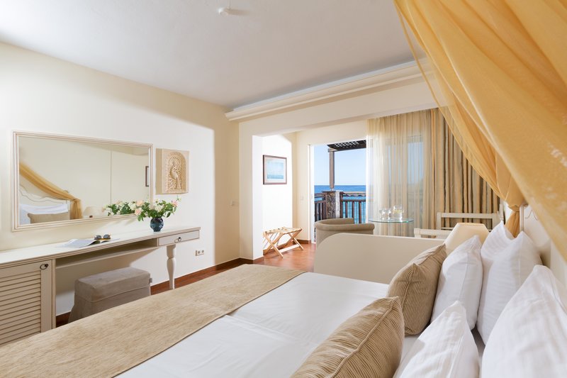 Alexander Beach Hotel & Village 52