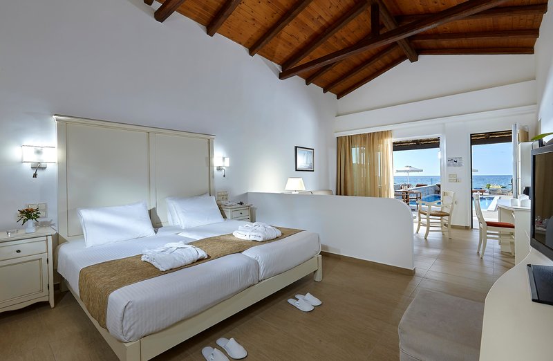 Alexander Beach Hotel & Village 71