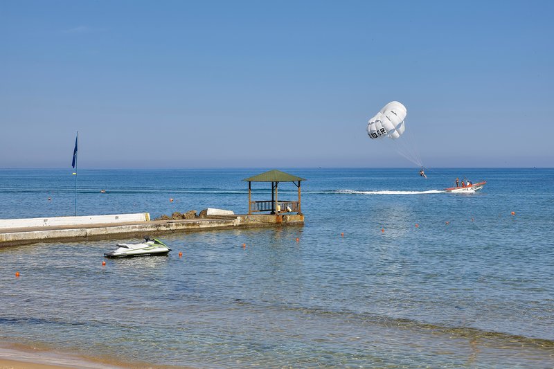 Alexander Beach Hotel & Village Resort 10