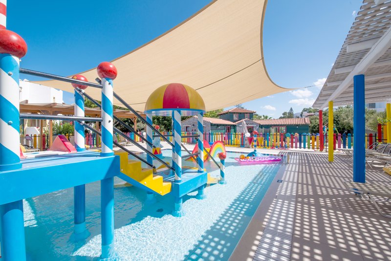 Alexander Beach Hotel & Village Resort 24