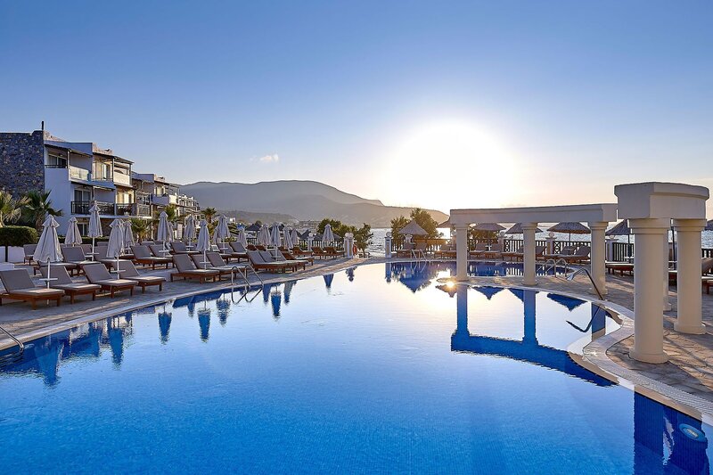 Alexander Beach Hotel & Village Resort 44