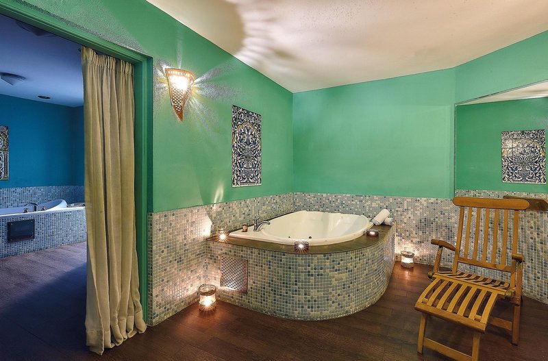 Alexander Beach Hotel & Village Resort 14