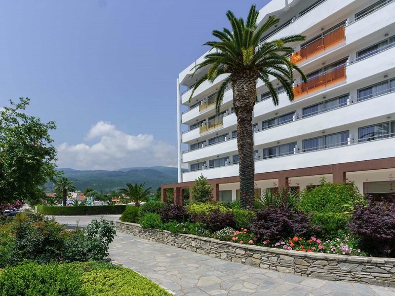 Cronwell Platamon Resort 2