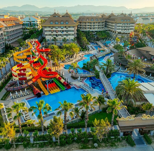 Royal Dragon Hotel 1