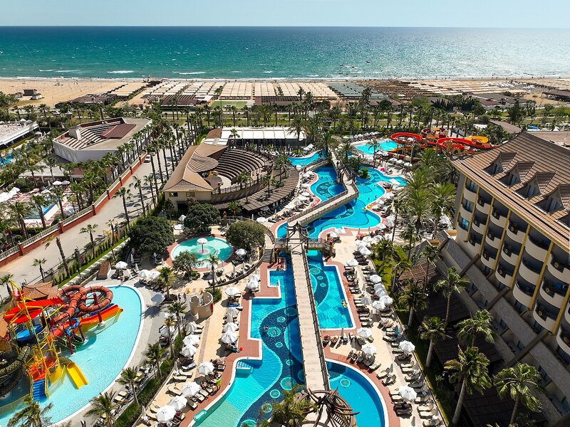 Royal Dragon Hotel 3