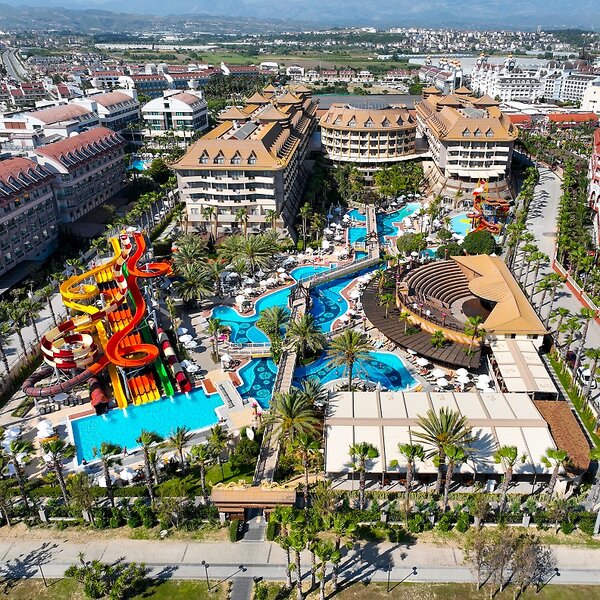 Royal Dragon Hotel 4