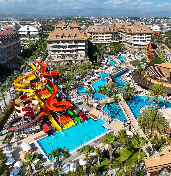 Royal Dragon Hotel 6