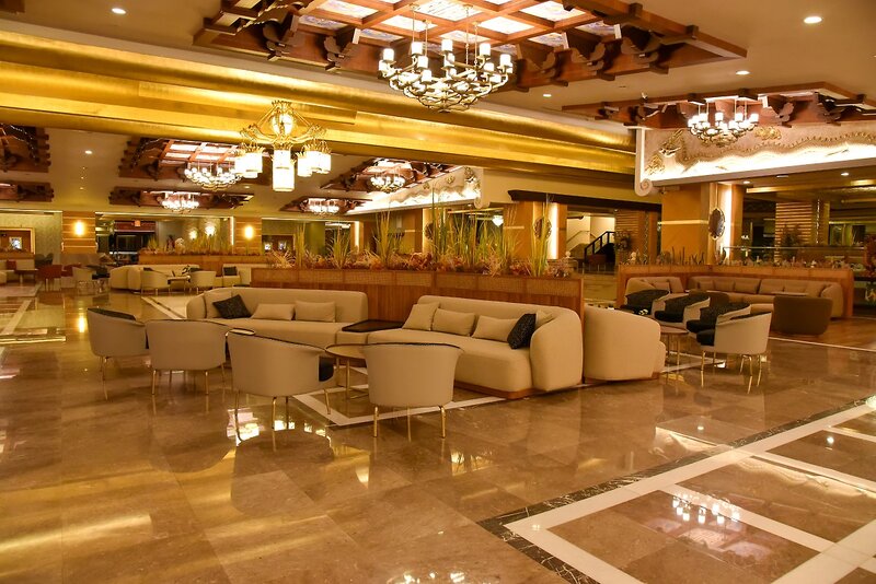 Royal Dragon Hotel 9