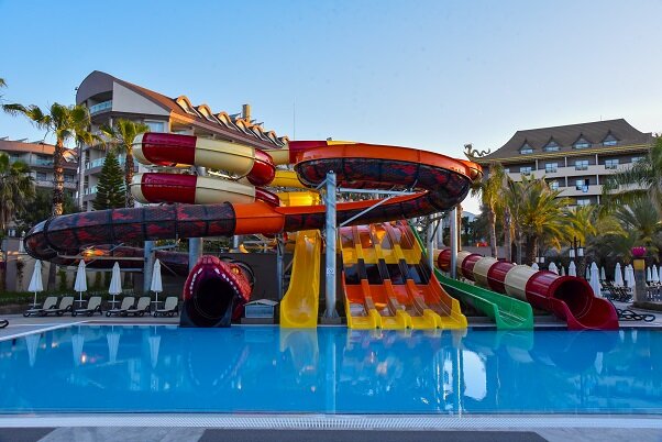 Royal Dragon Hotel 10