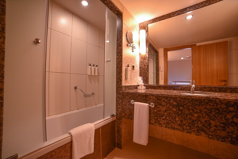 Royal Dragon Hotel 14