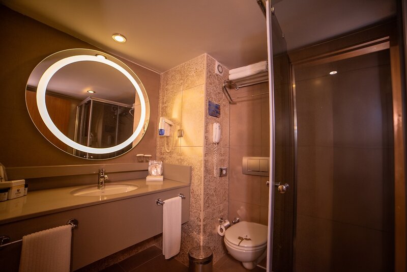 Royal Dragon Hotel 17