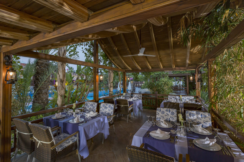 Royal Dragon Hotel 22