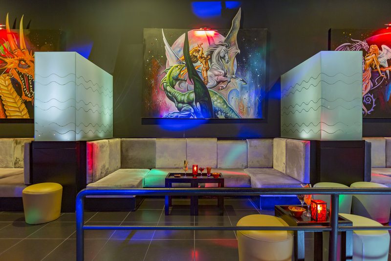 Royal Dragon Hotel 25