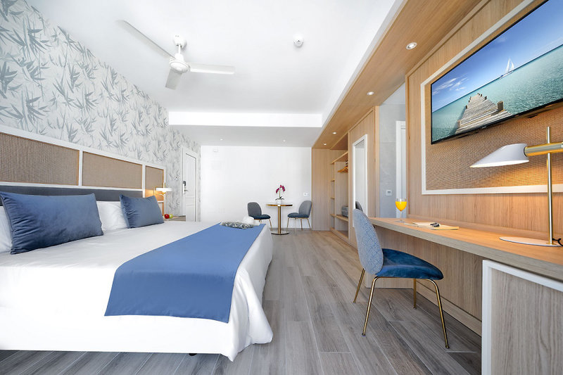 Broncemar Beach Suites Hotel 9