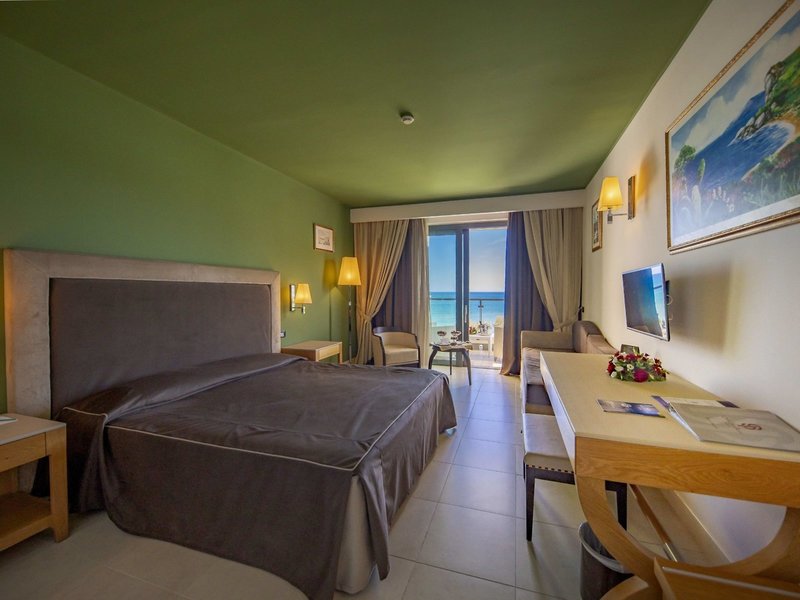 Cefalu Sea Palace 34