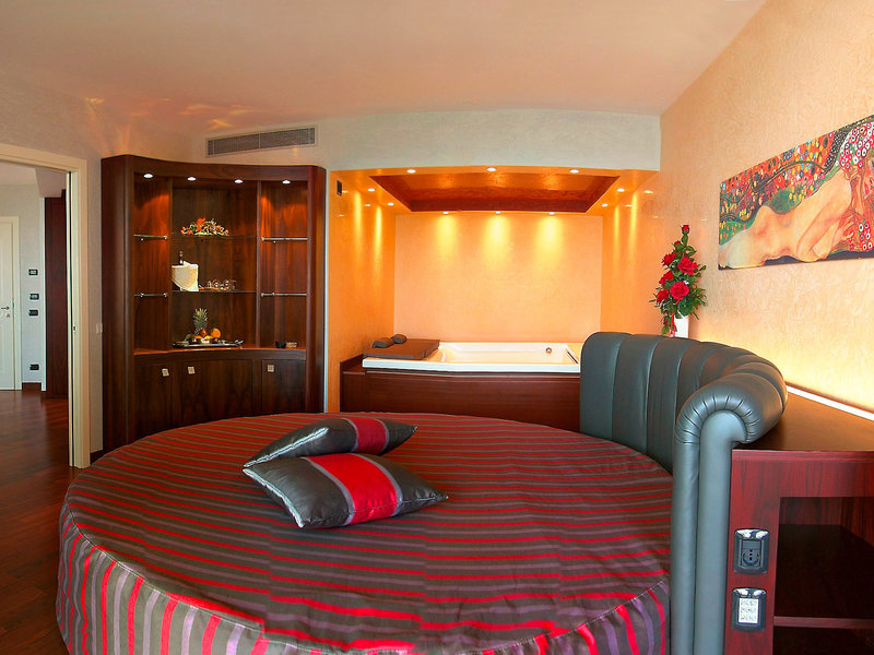 Cefalu Sea Palace 37