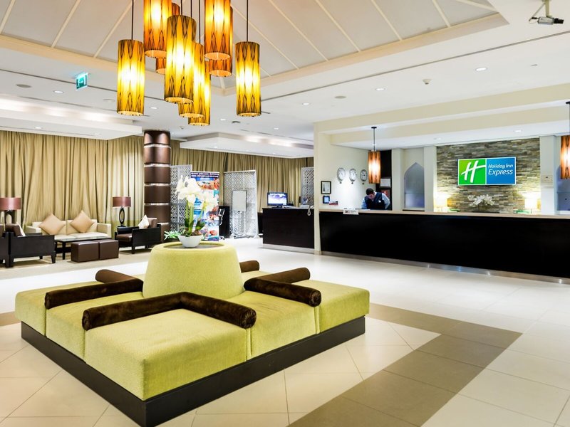 Holiday Inn Express Dubai Internet City 7