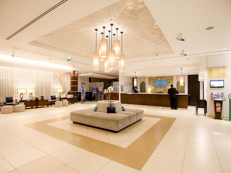 Holiday Inn Express Dubai Internet City 10