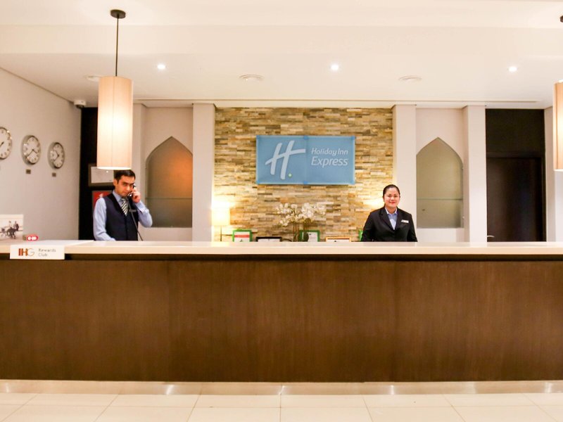 Holiday Inn Express Dubai Internet City 16