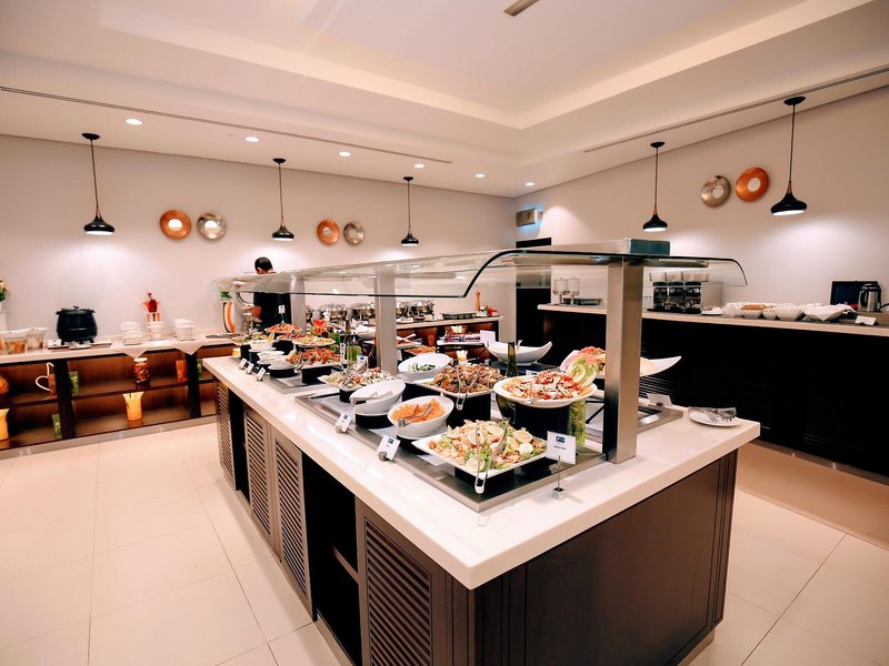 Holiday Inn Express Dubai Internet City 23