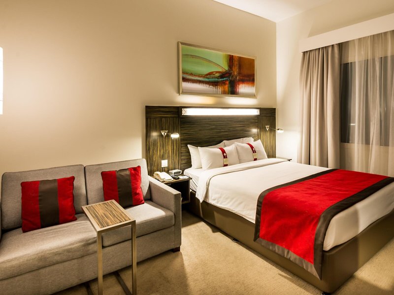Holiday Inn Express Dubai Internet City 34