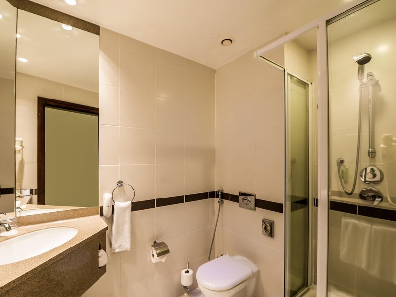 Holiday Inn Express Dubai Internet City 40
