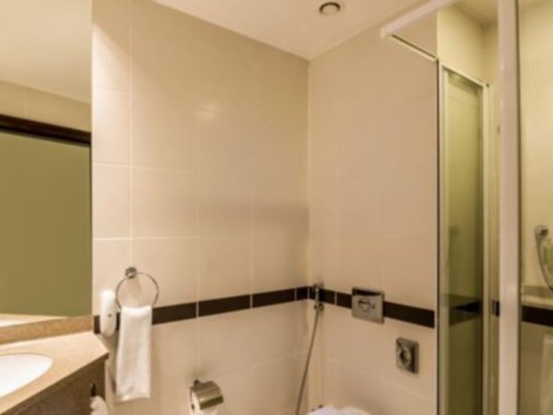 Holiday Inn Express Dubai Internet City 43